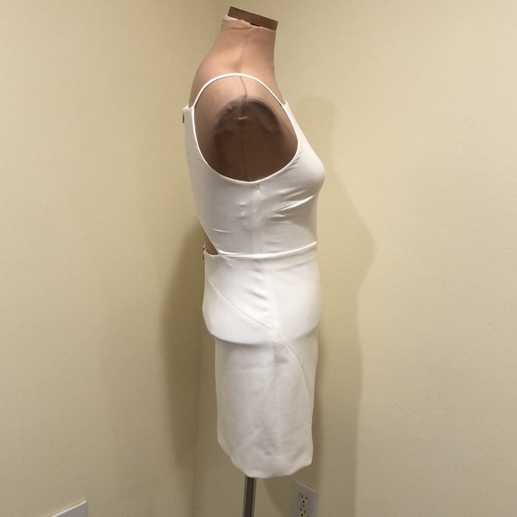 Elizabeth and James Dress Size 2 White Open Cut Out Back Mini Sheath - Picture 3 of 8